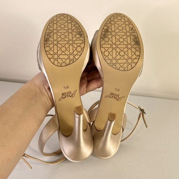 NWOB Jewel by Badgley Mischka Beige Satin Rhinestone Strappy Heels - Picture 5 of 7